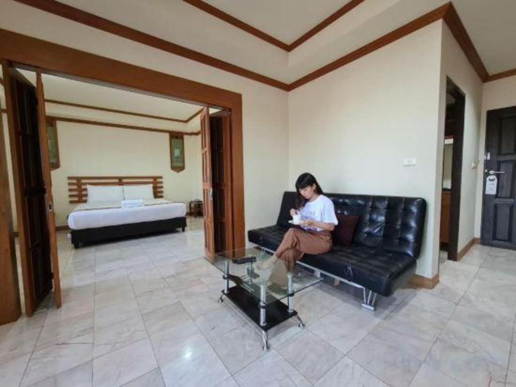 Amornsukhothai Hotel Ngoại thất bức ảnh